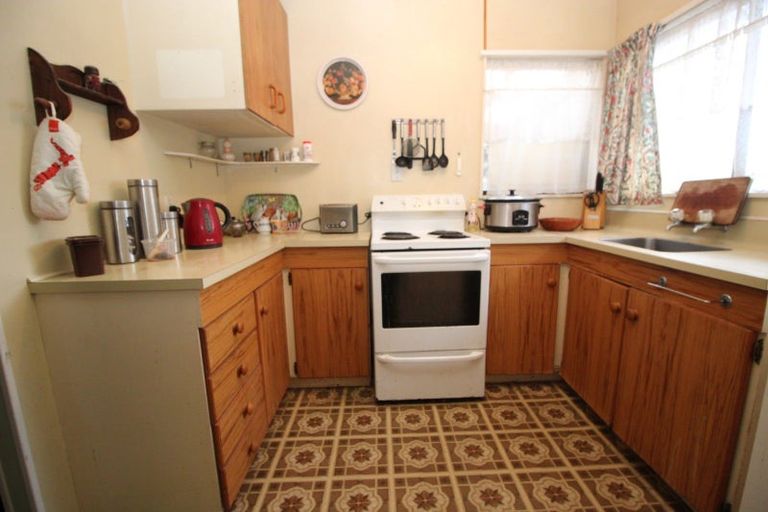 Photo of property in 90c Fergusson Street, Woodville, 4920