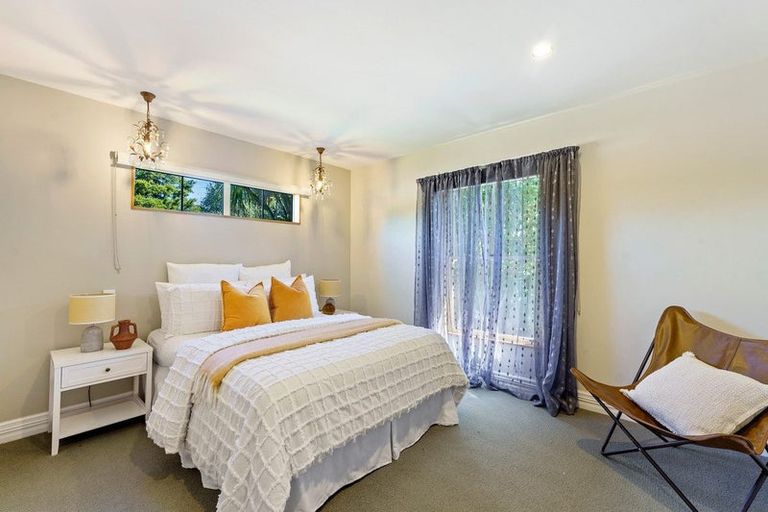 Photo of property in 98 Rahui Road, Otaki, 5512