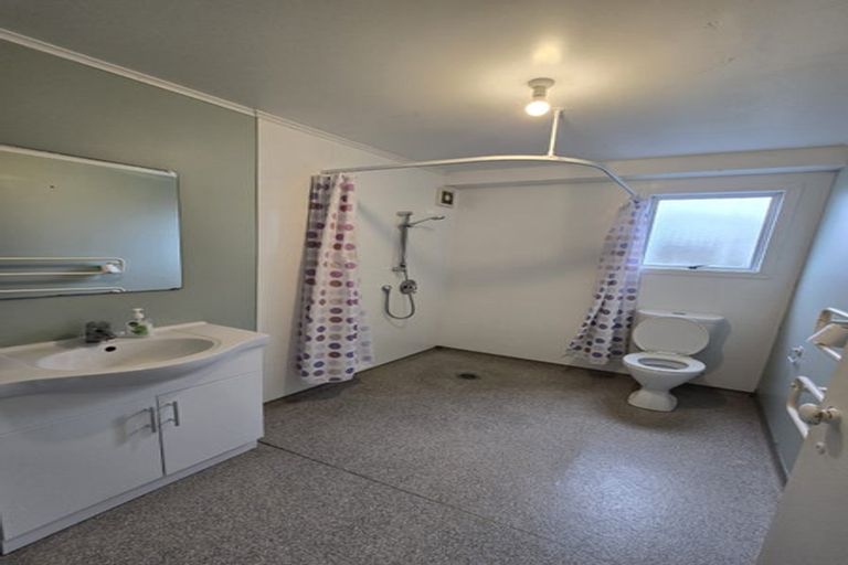 Photo of property in 24 Pennant Grove, Titahi Bay, Porirua, 5022