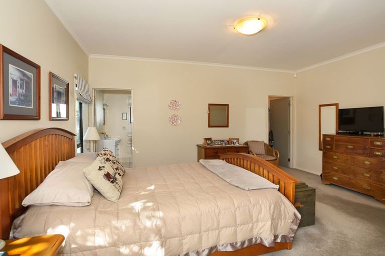 Photo of property in 6 Worsfold Lane, Terrace End, Palmerston North, 4410