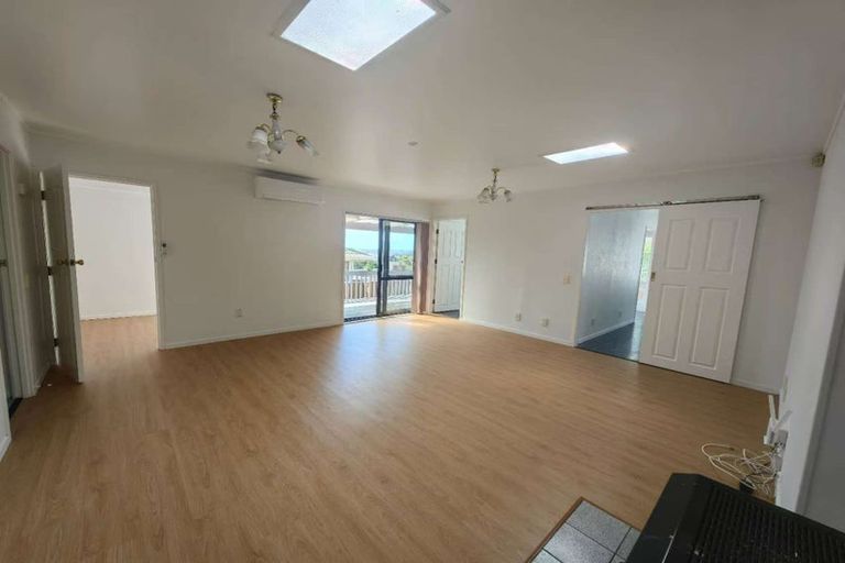 Photo of property in 24 Derrimore Heights, Clover Park, Auckland, 2019