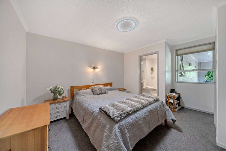 Photo of property in 24 Howden Street, Te Anau, 9600