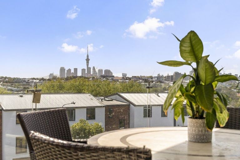 Photo of property in 302/54 Surrey Crescent, Grey Lynn, Auckland, 1021