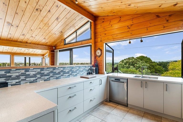 Photo of property in 143 West Harbour Drive, West Harbour, Auckland, 0618