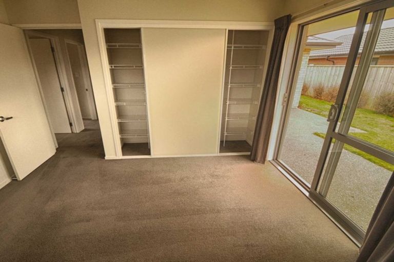 Photo of property in 32 Aroha Street, Pegasus, 7612