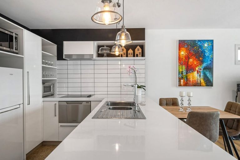 Photo of property in 4/270 Onewa Road, Birkenhead, Auckland, 0626