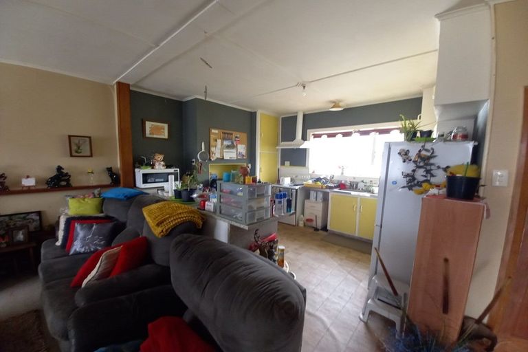 Photo of property in 9 Bridge Street, Tuatapere, 9620