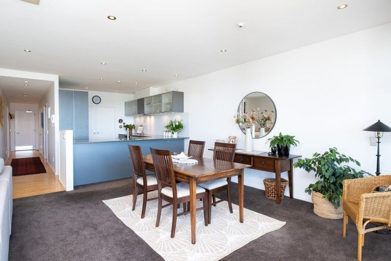 Photo of property in 305/7 Humber Street, Pandora, Napier, 4110