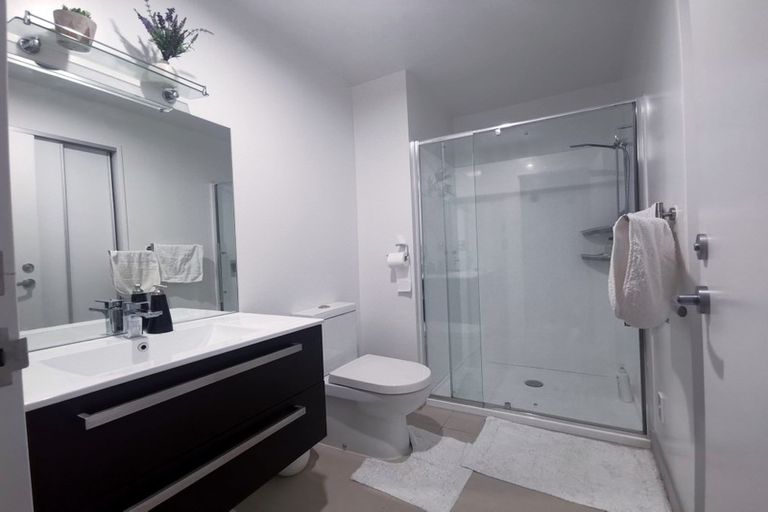 Photo of property in 2f/136 Stancombe Road, Flat Bush, Auckland, 2016