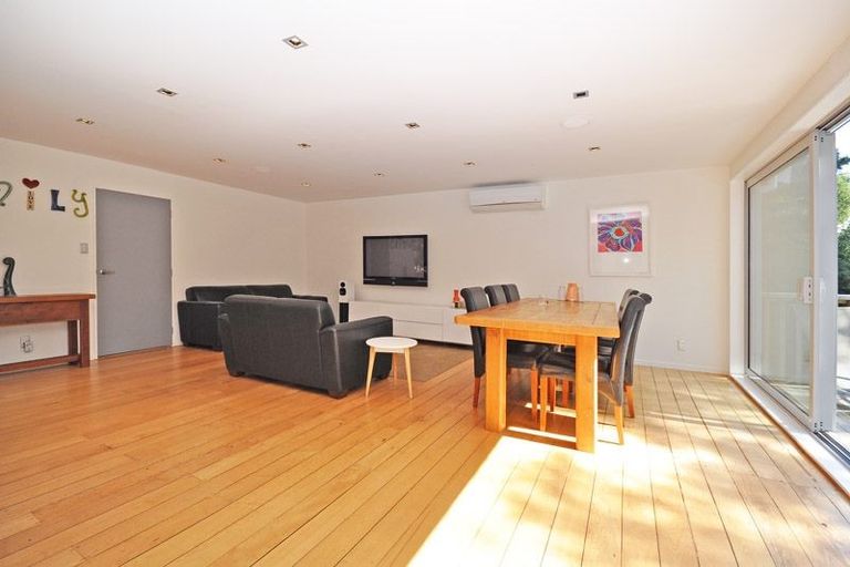 Photo of property in 585 South Titirangi Road, Titirangi, Auckland, 0604