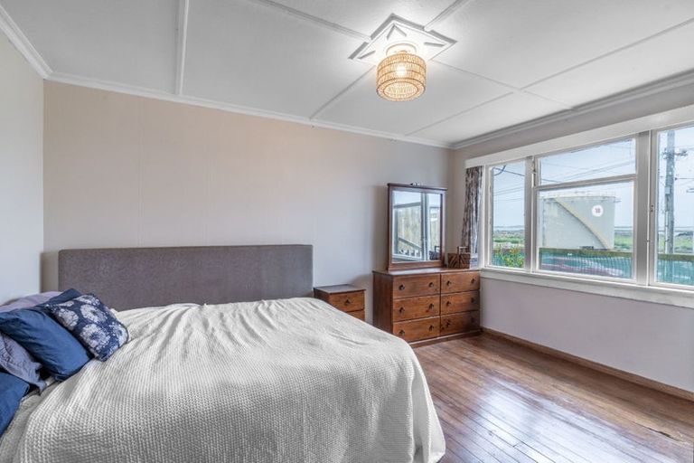 Photo of property in 44 Ocean Beach Road, Bluff, 9814