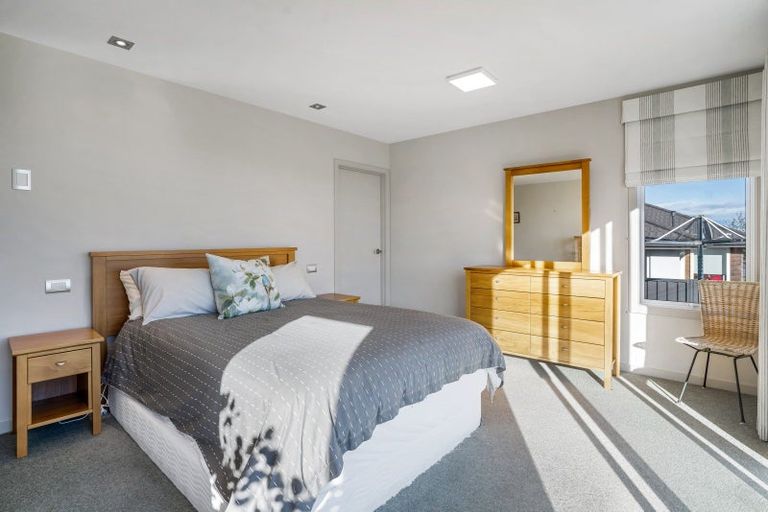 Photo of property in 28 Northview Avenue, Winton, 9720
