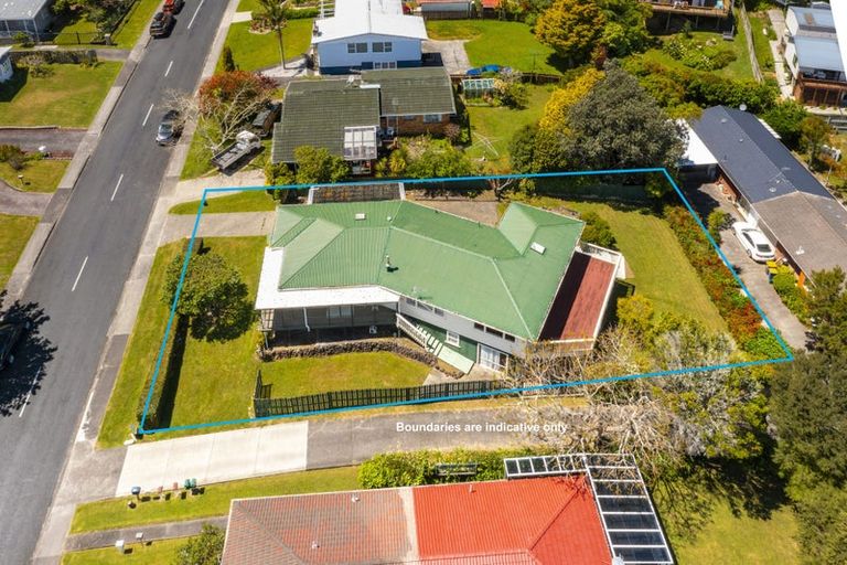 Photo of property in 38 Blakeborough Drive, Forrest Hill, Auckland, 0620