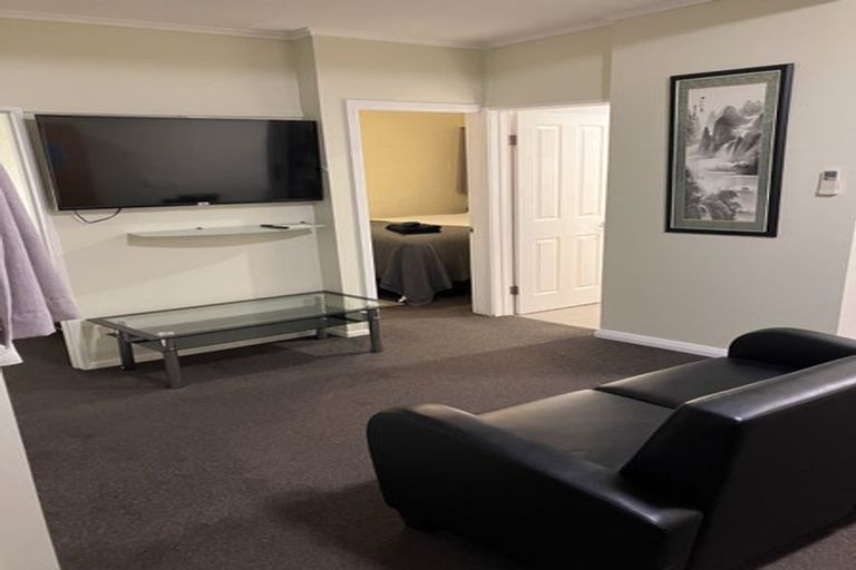 Photo of property in 1/3 Camp Street, Silverstream, Upper Hutt, 5019