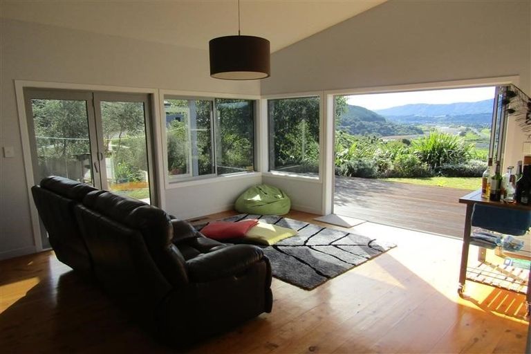 Photo of property in 37 Riverstone Drive, Riverstone Terraces, Upper Hutt, 5018