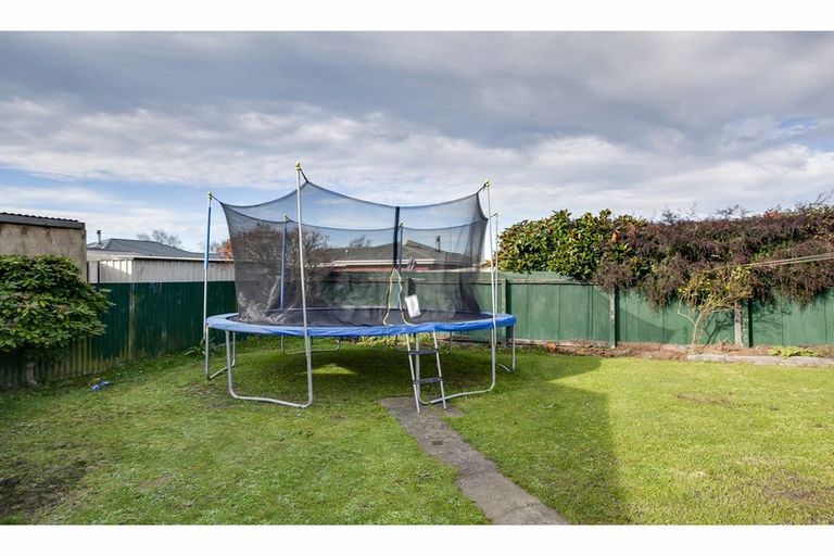 Photo of property in 16 Saint George Street, Watlington, Timaru, 7910