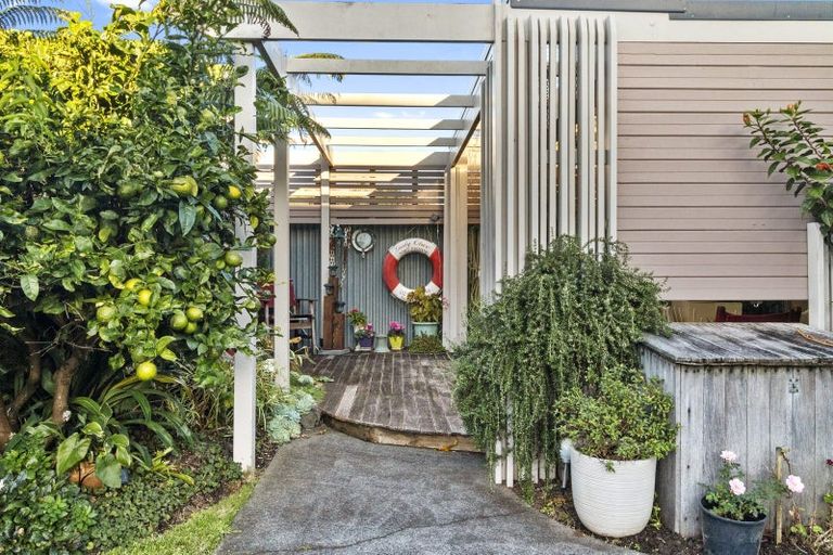 Photo of property in 107b Ocean Road, Whangamata, 3620