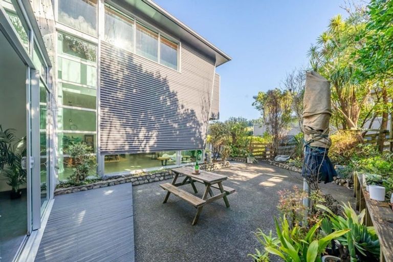 Photo of property in 47 Korokoro Road, Korokoro, Lower Hutt, 5012