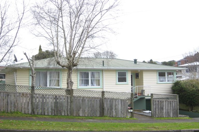 Photo of property in 2 Penrith Street, Westown, New Plymouth, 4310