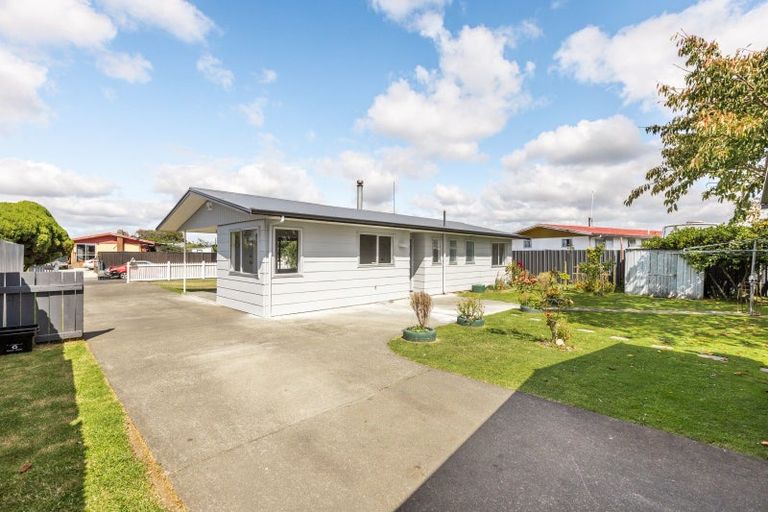 Photo of property in 8 Cortes Crescent, Flaxmere, Hastings, 4120