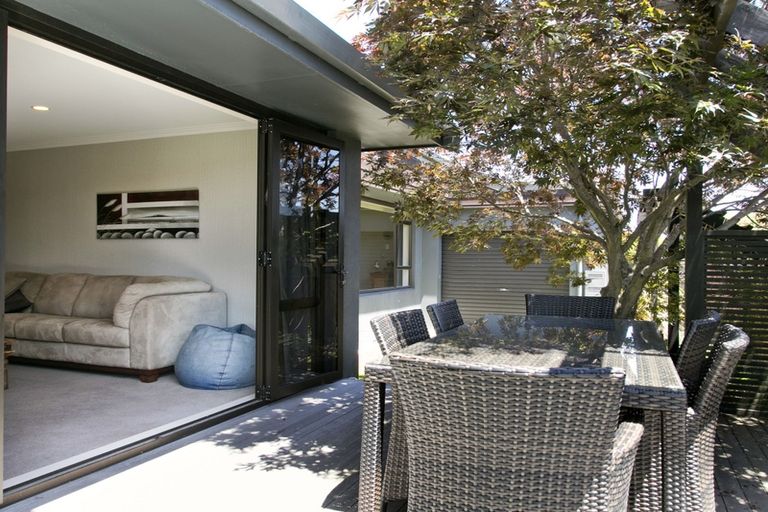 Photo of property in 8 Aubrey Crescent, Rainbow Point, Taupo, 3330