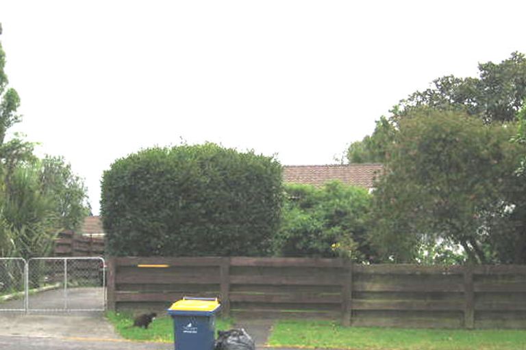 Photo of property in 26 Luanda Drive, Ranui, Auckland, 0612