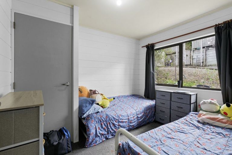 Photo of property in 6 Serenity Grove, Maoribank, Upper Hutt, 5018