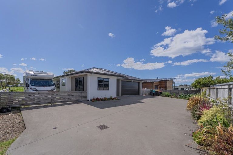Photo of property in 327 Harbour Drive East, Matarangi, Whitianga, 3592