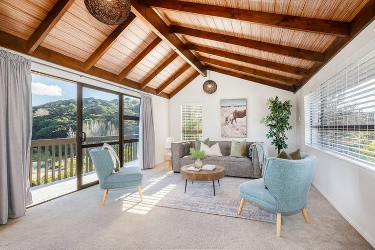 Photo of property in 29 Observatory Close, Whitby, Porirua, 5024