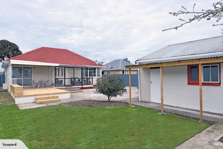 Photo of property in 30 Ealing Street, Redwood, Christchurch, 8051