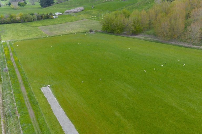 Photo of property in 643b Pohangina Road, Ashhurst, 4884