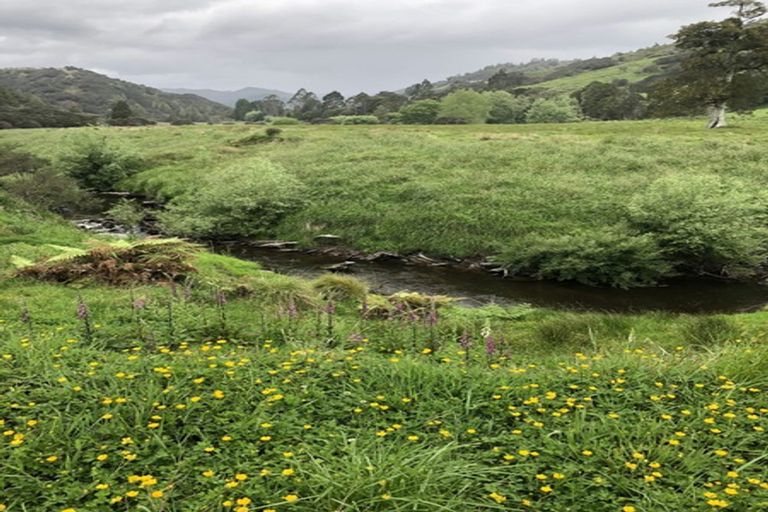 Photo of property in 2a Tongaporutu Road, Ahititi, Urenui, 4378