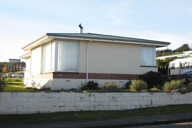 Photo of property in 14 Walker Street, East Gore, Gore, 9710