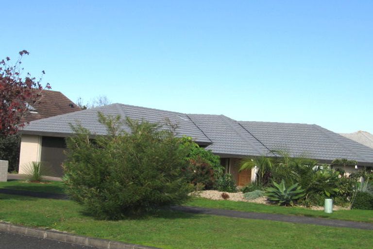 Photo of property in 10 Sharples Place, Somerville, Auckland, 2014