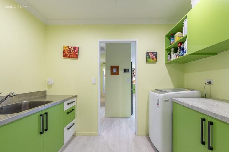 Photo of property in 14 Deans Place, Amberley, 7410