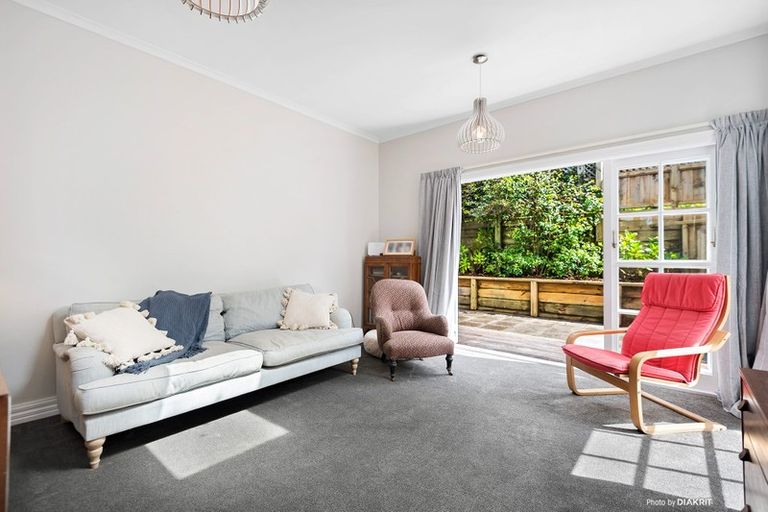 Photo of property in 55 Rhine Street, Island Bay, Wellington, 6023