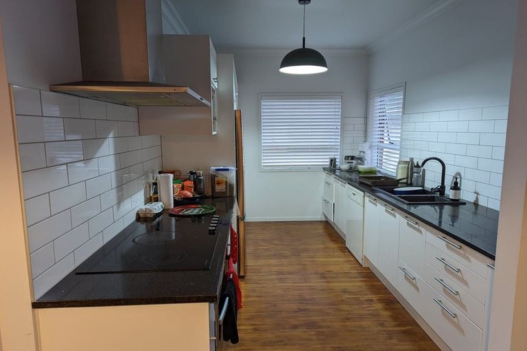 Photo of property in 16 Maxwell Avenue, Papatoetoe, Auckland, 2025