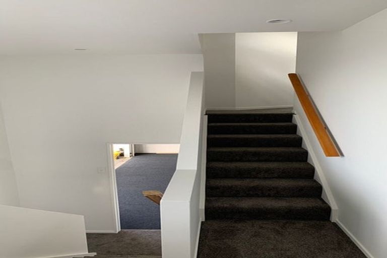 Photo of property in 5 Ledger Lane, Mount Pleasant, Christchurch, 8081