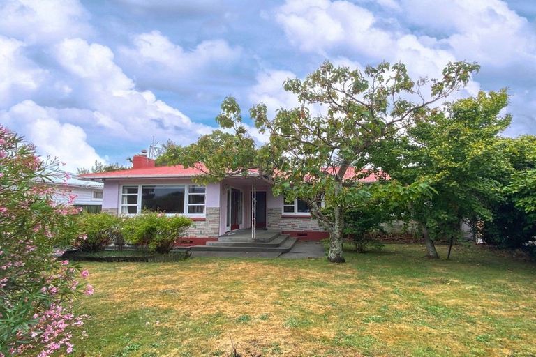 Photo of property in 21 Taverner Street, Carterton, 5713