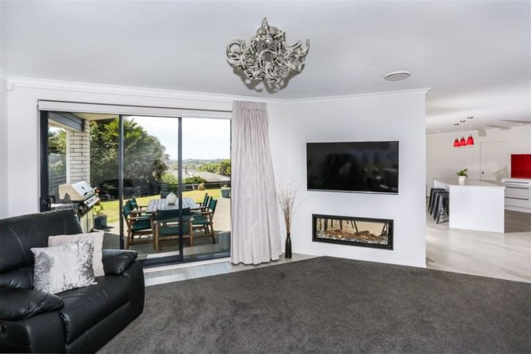 Photo of property in 6 Stonedale Drive, Pukekohe, 2120