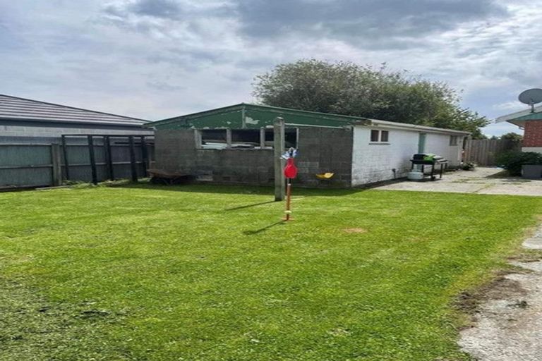 Photo of property in 70 Dunedin Street, Redwood, Christchurch, 8051