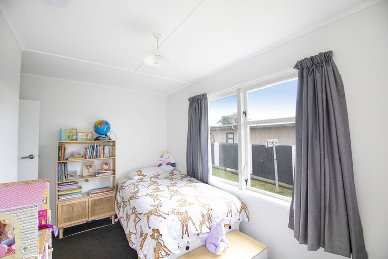 Photo of property in 20 Tait Drive, Greenmeadows, Napier, 4112