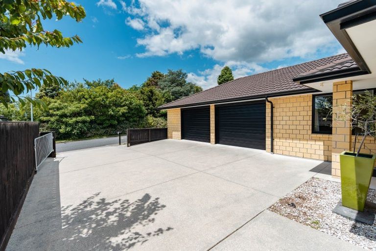 Photo of property in 198 Waikite Road, Welcome Bay, Tauranga, 3175