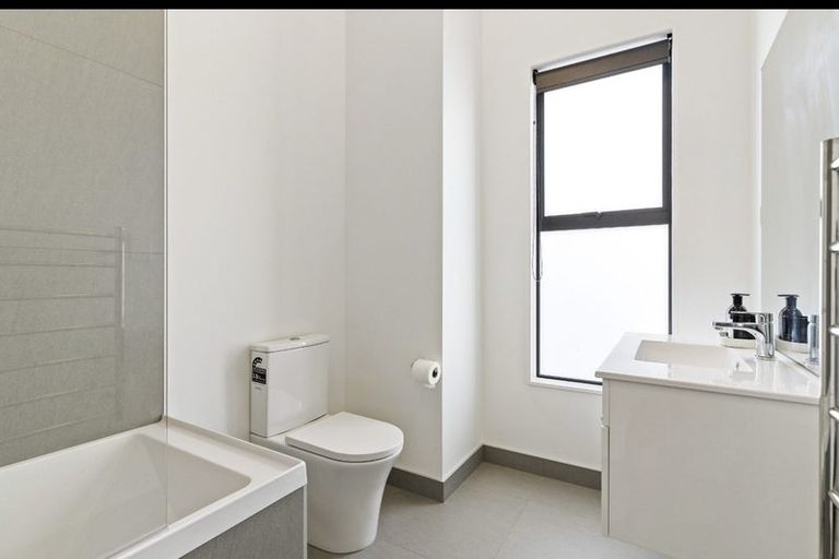 Photo of property in 6/82 East Coast Road, Milford, Auckland, 0620