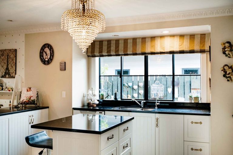 Photo of property in 16 Len Garlick Place, Pahurehure, Papakura, 2113