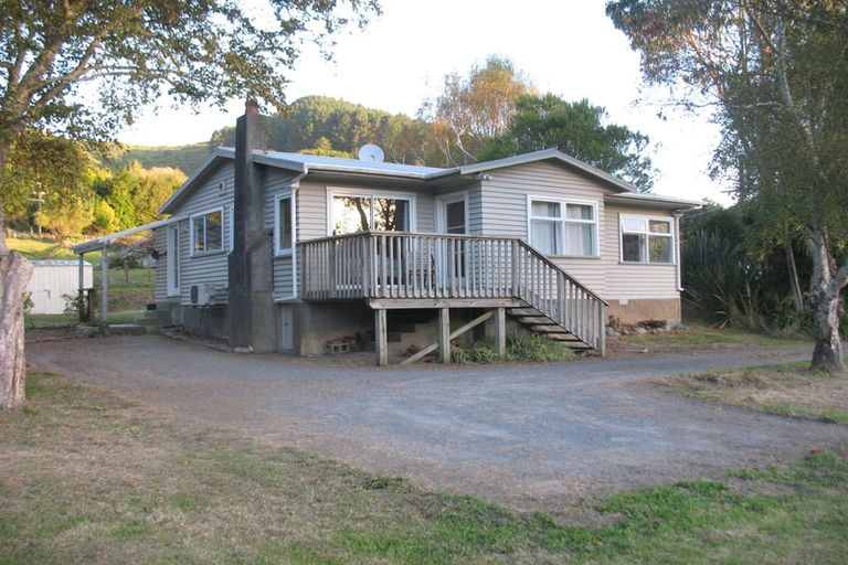 Photo of property in 28 Waterfall Road, Paraparaumu, 5032