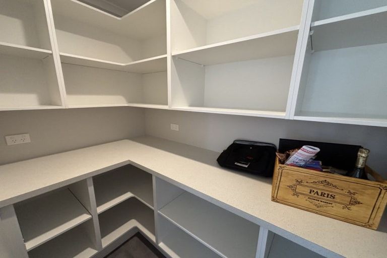 Photo of property in 13 Corrib Grove, Milson, Palmerston North, 4414