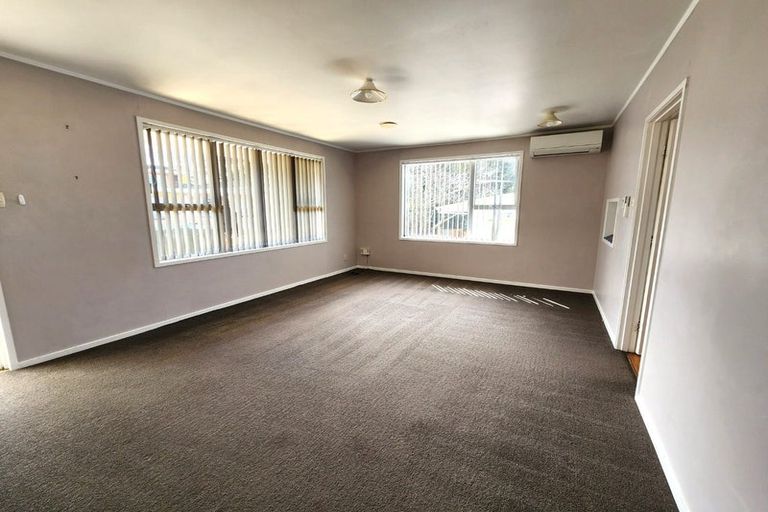 Photo of property in 1/191 Don Buck Road, Massey, Auckland, 0614