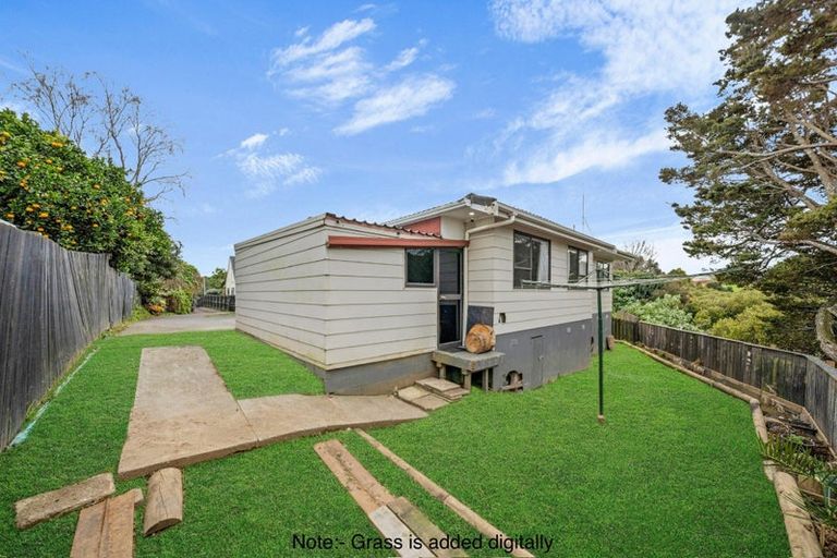 Photo of property in 2/33 Seaward Place, Wattle Downs, Auckland, 2103