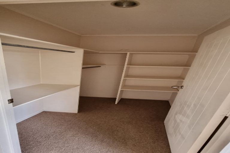 Photo of property in 13 Cleek Road, Mangere East, Auckland, 2024